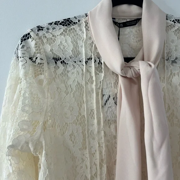 NWT Zara Pearl Button Blouse Bow - Picture 4 of 6